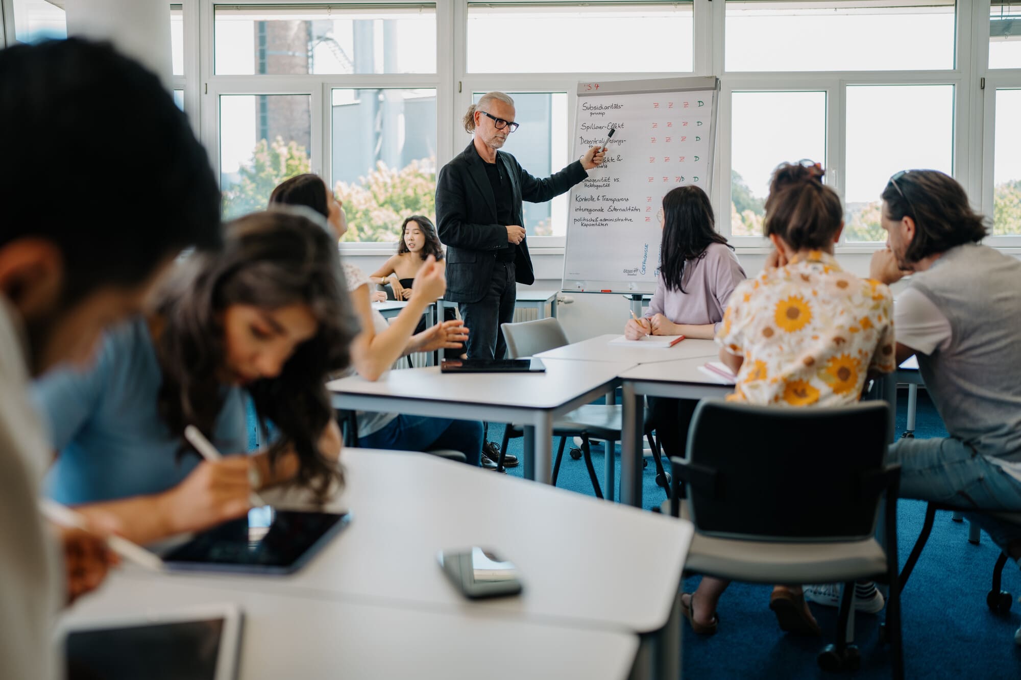 Schulservice Studierende werden beraten